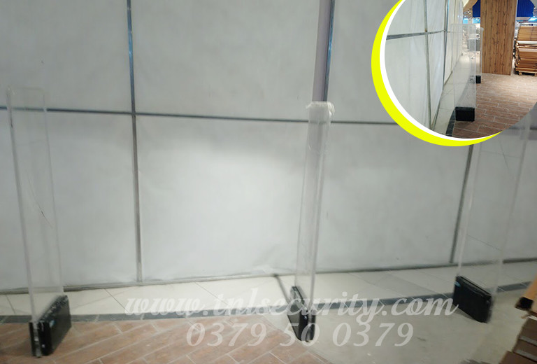 lap-dat-cong-tu-an-ninh-cho-cua-hang-kohnan-tan-phu